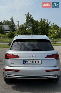 Внедорожник / Кроссовер Audi Q5 2021 в 