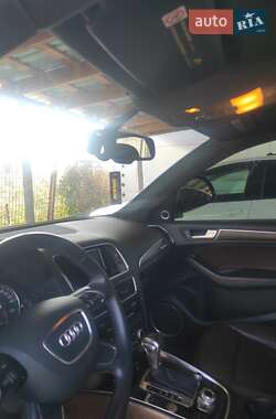 Внедорожник / Кроссовер Audi Q5 2016 в 