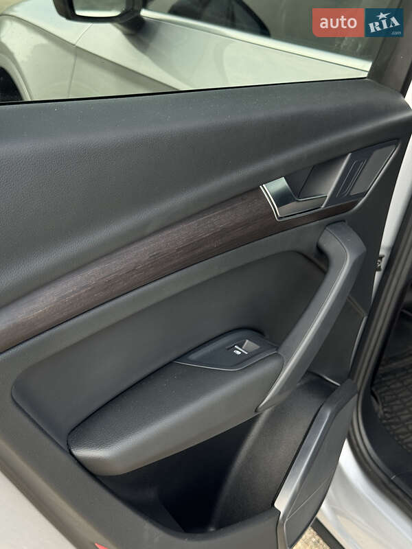Внедорожник / Кроссовер Audi Q5 2021 в Львове фото 23 Внедорожник / Кроссовер Audi Q5 2021 в Львове