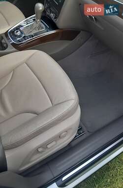 Внедорожник / Кроссовер Audi Q5 2012 в 