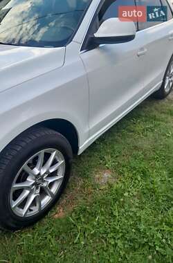 Внедорожник / Кроссовер Audi Q5 2012 в 