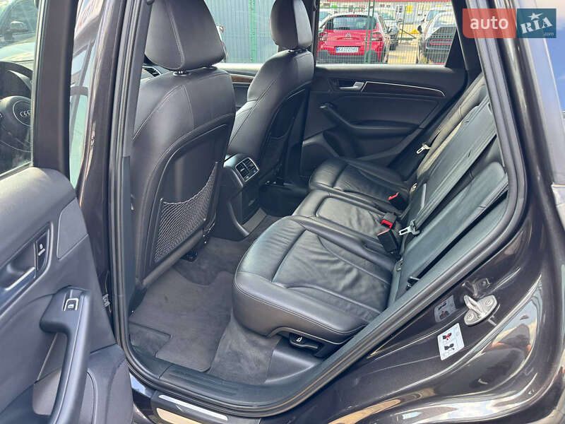 Внедорожник / Кроссовер Audi Q5 2015 в Киеве