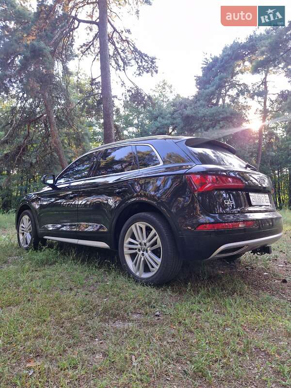 Внедорожник / Кроссовер Audi Q5 2019 в Ахтырке