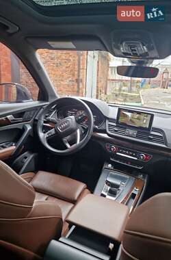 Внедорожник / Кроссовер Audi Q5 2019 в 