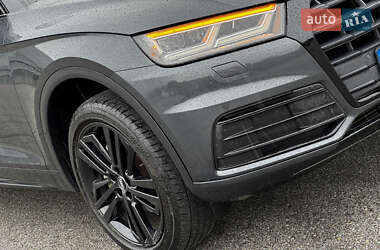 Внедорожник / Кроссовер Audi Q5 2017 в 