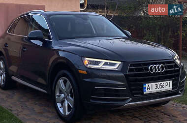 Внедорожник / Кроссовер Audi Q5 2018 в 