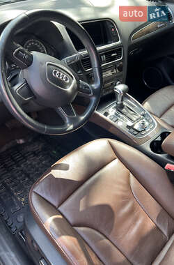Внедорожник / Кроссовер Audi Q5 2016 в 
