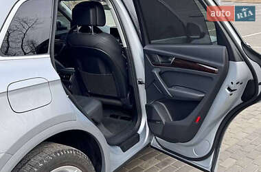 Внедорожник / Кроссовер Audi Q5 2018 в 