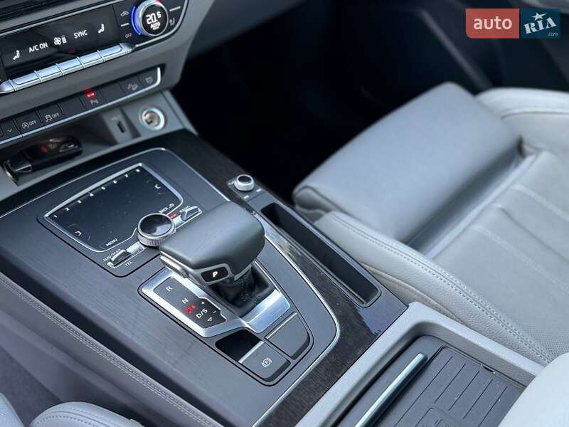 Внедорожник / Кроссовер Audi Q5 2019 в Киеве