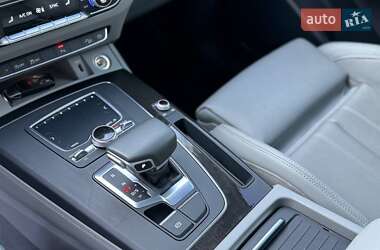 Внедорожник / Кроссовер Audi Q5 2019 в 