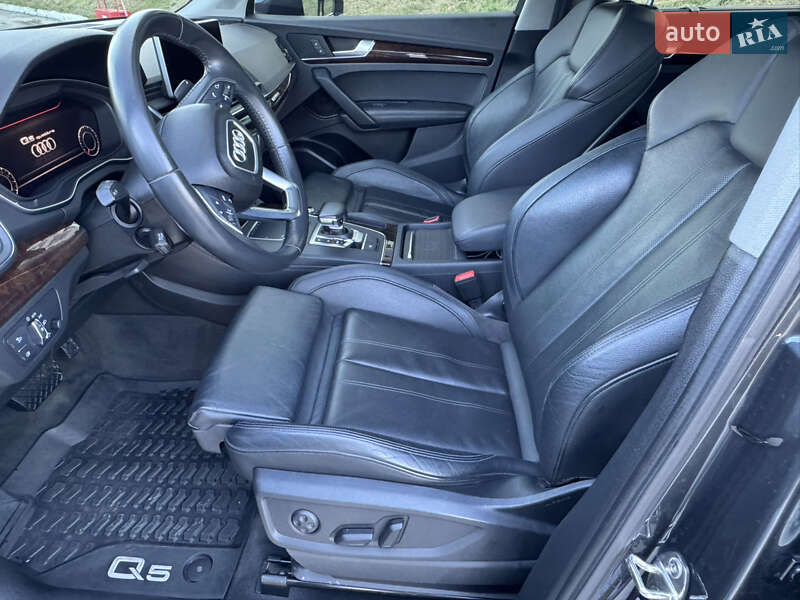 Внедорожник / Кроссовер Audi Q5 2019 в Львове