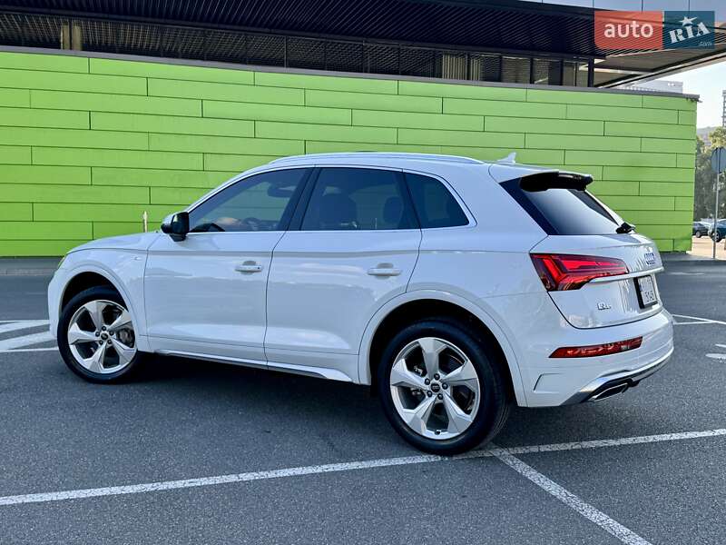 Внедорожник / Кроссовер Audi Q5 2023 в Киеве