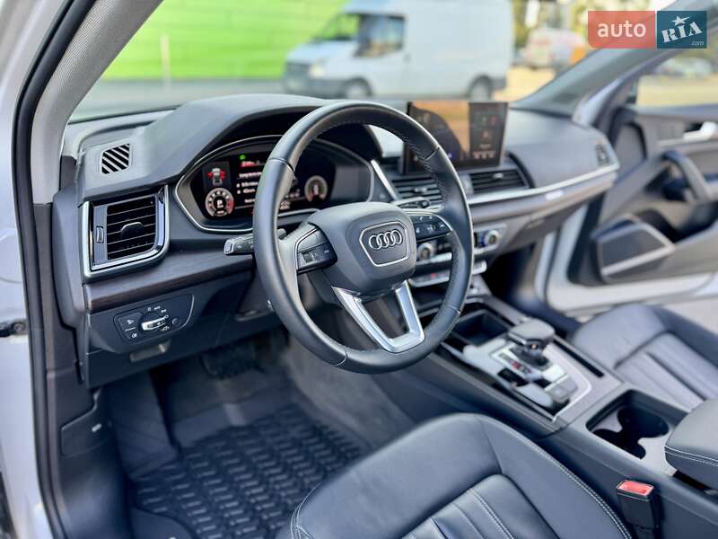 Внедорожник / Кроссовер Audi Q5 2023 в Киеве