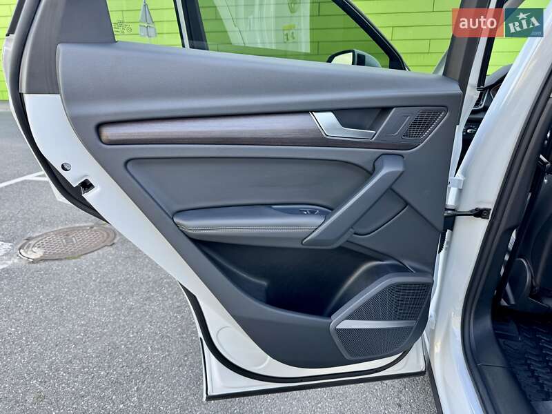 Внедорожник / Кроссовер Audi Q5 2023 в Киеве