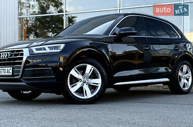 Внедорожник / Кроссовер Audi Q5 2018 в 
