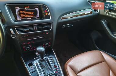 Внедорожник / Кроссовер Audi Q5 2012 в 