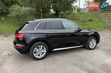 Внедорожник / Кроссовер Audi Q5 2019 в 
