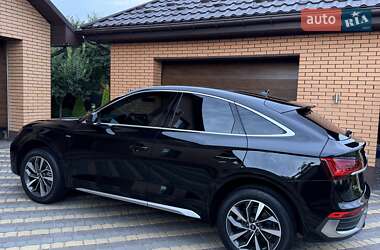 Внедорожник / Кроссовер Audi Q5 2022 в 