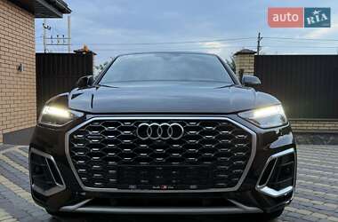 Внедорожник / Кроссовер Audi Q5 2022 в 