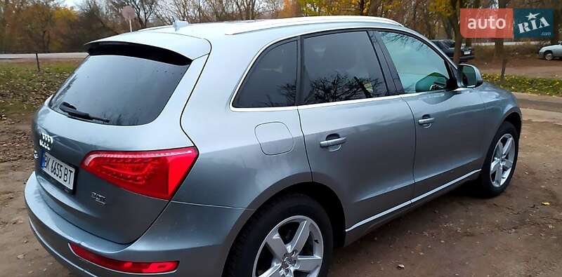 Внедорожник / Кроссовер Audi Q5 2011 в Конотопе