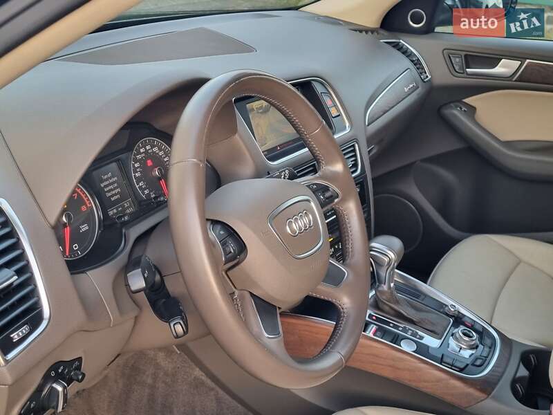 Внедорожник / Кроссовер Audi Q5 2013 в Луцке