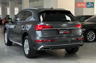 Внедорожник / Кроссовер Audi Q5 2024 в 
