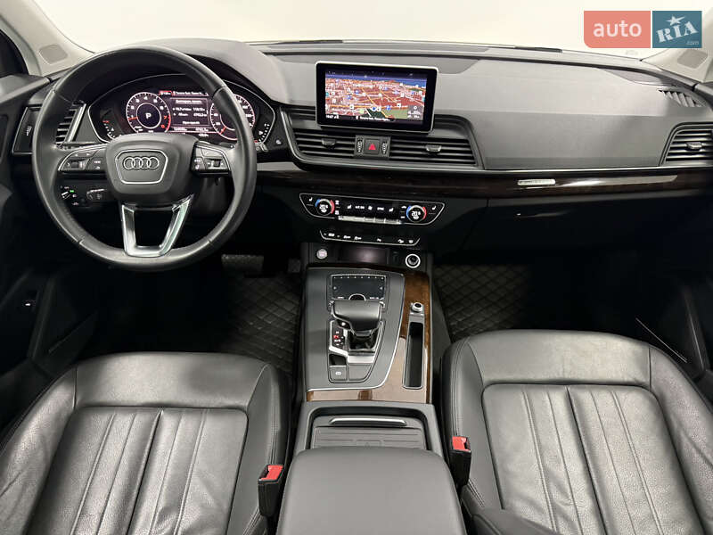 Внедорожник / Кроссовер Audi Q5 2019 в Одессе