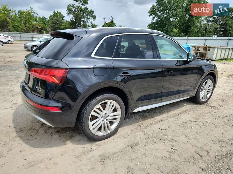 Внедорожник / Кроссовер Audi Q5 2018 в Сумах