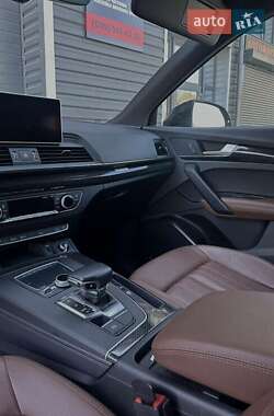 Внедорожник / Кроссовер Audi Q5 2019 в 