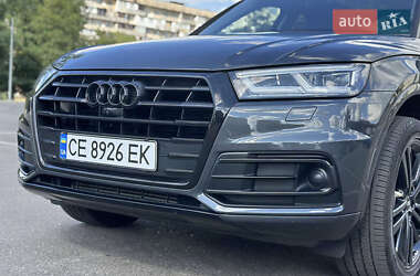 Внедорожник / Кроссовер Audi Q5 2018 в 