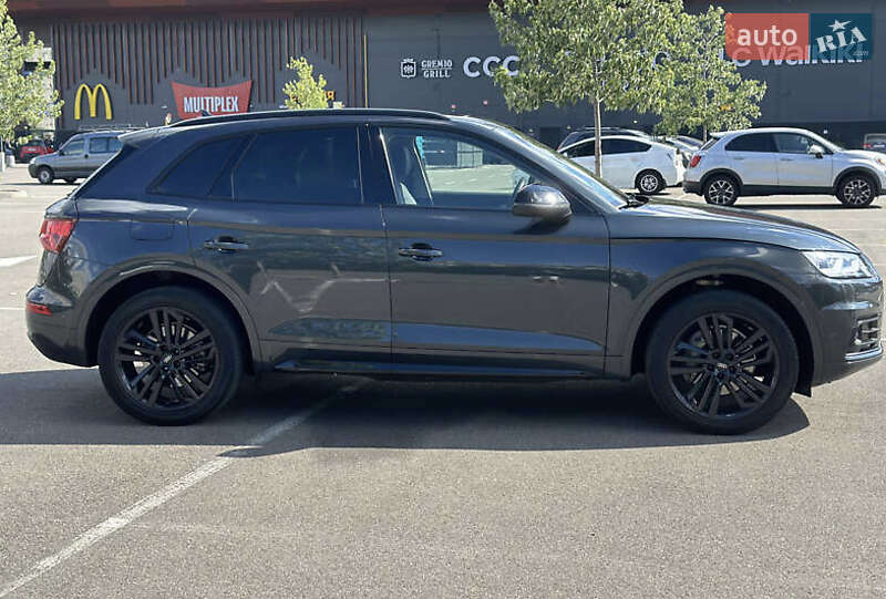 Внедорожник / Кроссовер Audi Q5 2018 в Ивано-Франковске