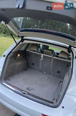 Внедорожник / Кроссовер Audi Q5 2011 в 