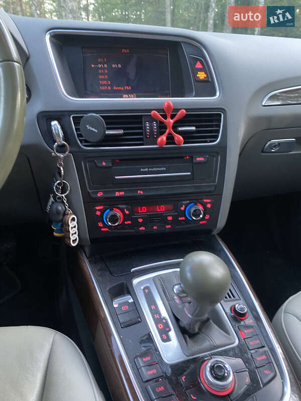 Внедорожник / Кроссовер Audi Q5 2011 в Ровно