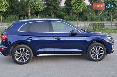 Внедорожник / Кроссовер Audi Q5 2022 в 