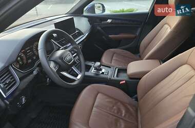 Внедорожник / Кроссовер Audi Q5 2022 в 