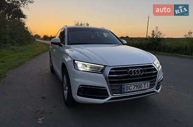 Внедорожник / Кроссовер Audi Q5 2017 в 