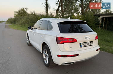 Внедорожник / Кроссовер Audi Q5 2017 в 