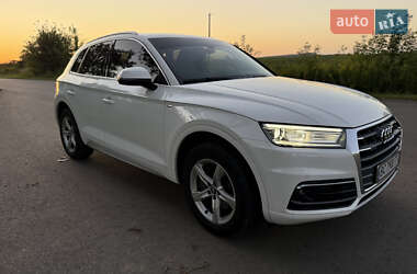 Внедорожник / Кроссовер Audi Q5 2017 в 