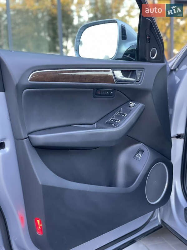 Внедорожник / Кроссовер Audi Q5 2015 в Стрые