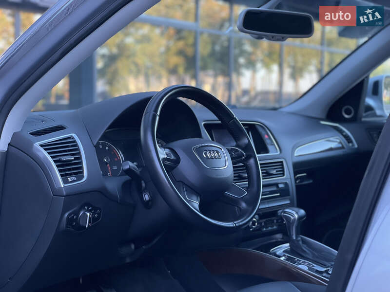 Внедорожник / Кроссовер Audi Q5 2015 в Стрые