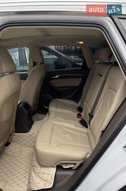 Внедорожник / Кроссовер Audi Q5 2016 в 