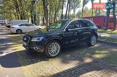 Внедорожник / Кроссовер Audi Q5 2016 в 