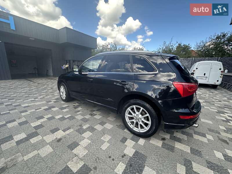 Внедорожник / Кроссовер Audi Q5 2011 в Харькове