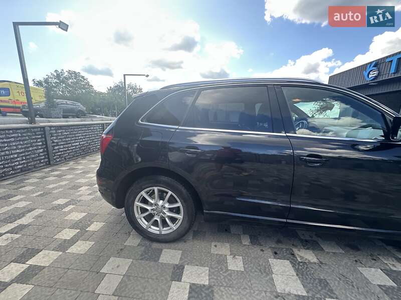 Внедорожник / Кроссовер Audi Q5 2011 в Харькове