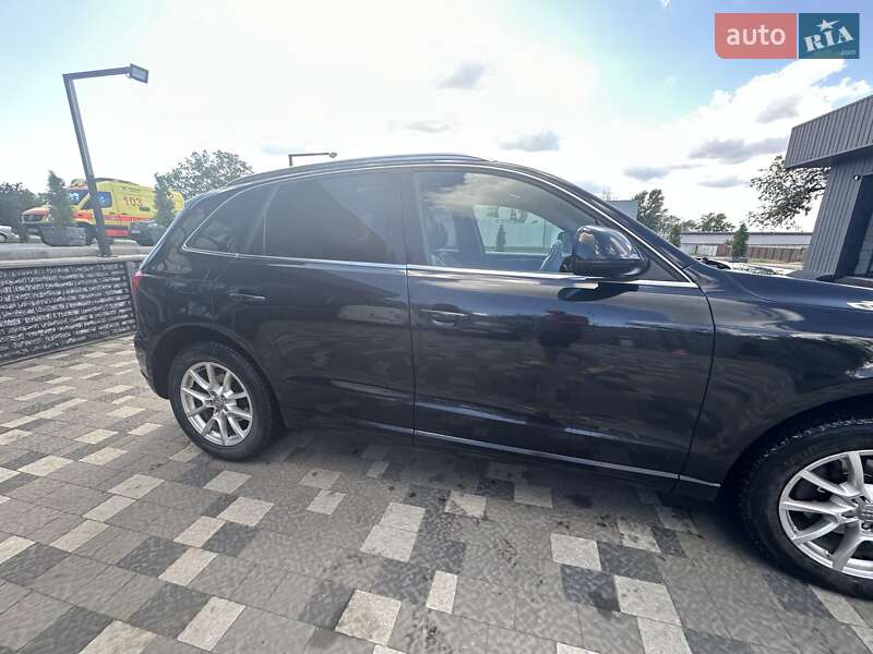 Внедорожник / Кроссовер Audi Q5 2011 в Харькове