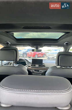 Внедорожник / Кроссовер Audi Q5 2022 в 