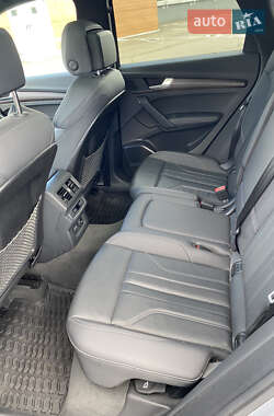 Внедорожник / Кроссовер Audi Q5 2022 в 