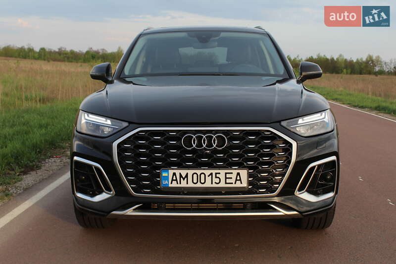 Внедорожник / Кроссовер Audi Q5 2021 в Киеве