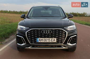 Внедорожник / Кроссовер Audi Q5 2021 в 