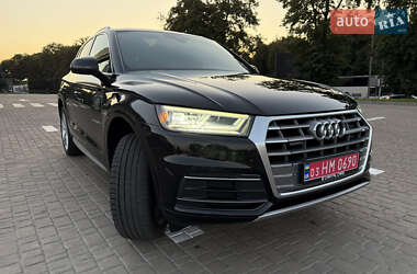 Внедорожник / Кроссовер Audi Q5 2018 в 